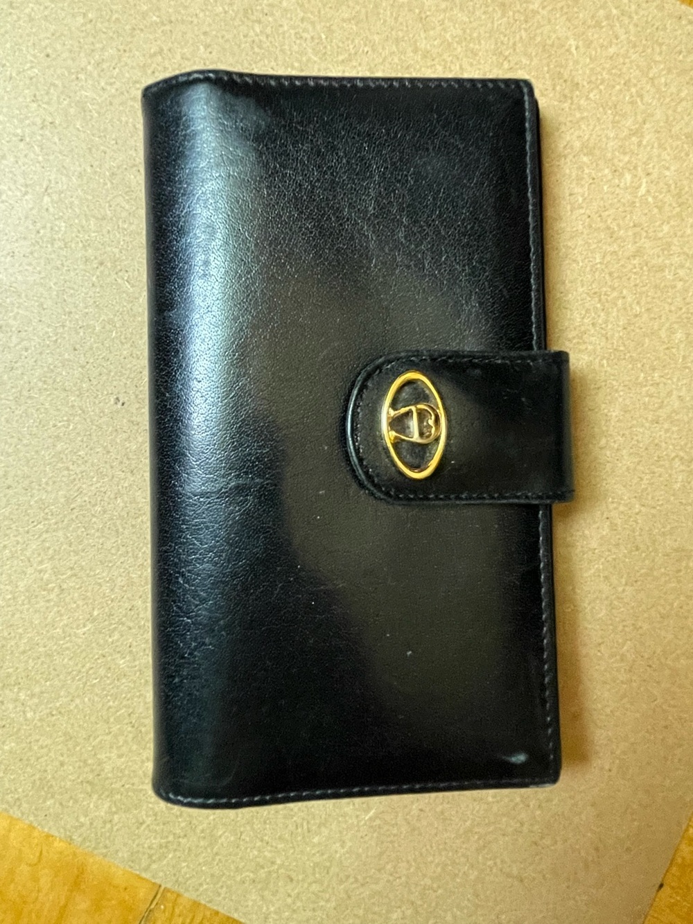 VTG  Etienne Aigner Black Leather Wallet, Trifold. Lightly Used